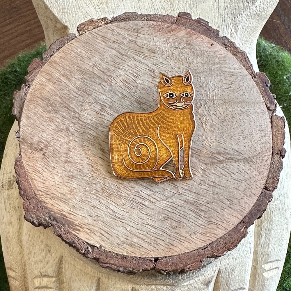 Fish & Crown Signed Orange Tabby Cat 90’s UK VTG Pin/ Brooch